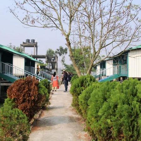 Banani Resort By Wb Inn Gosāba Buitenkant foto